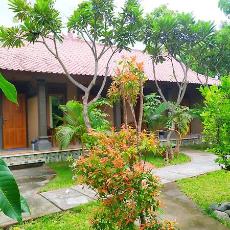 Asih Homestay Pemuteran Екстериор снимка